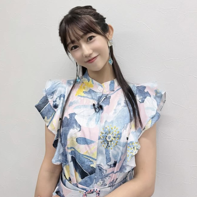 堀江聖夏がワンピースを着ている画像