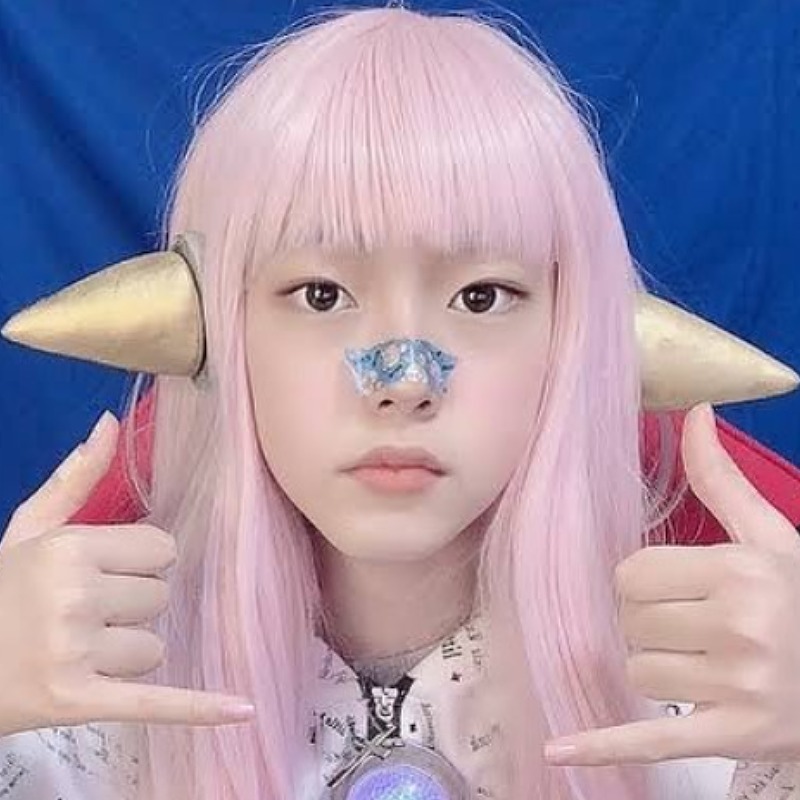 ヘライザーは戸来さとみ？正体、年齢、すっぴんの噂を徹底解説！