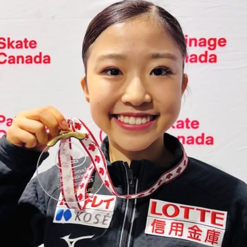 メダルをかける千葉百音の画像