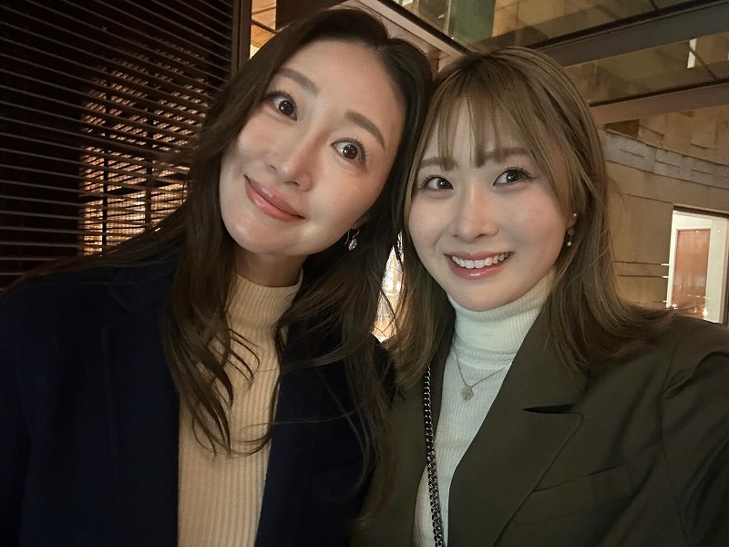 都玲華と母親との2ショット写真