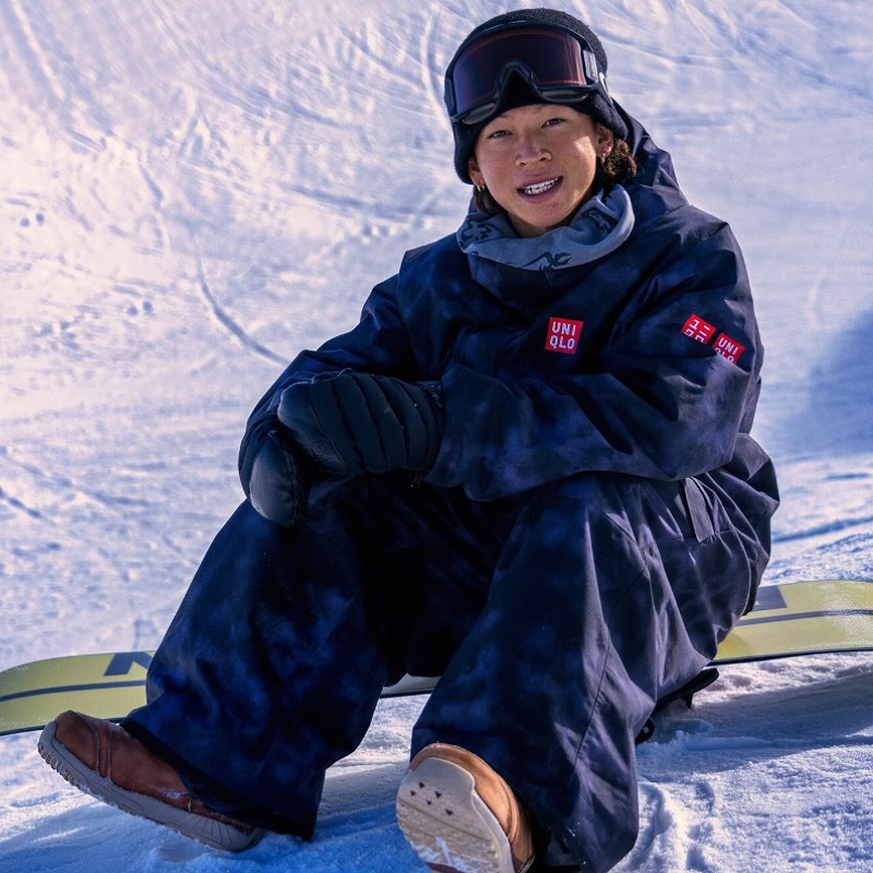 平野歩夢がユニクロのウエアを着ている画像