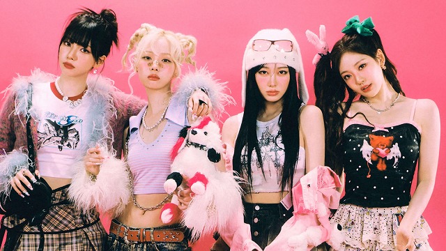 エスパの4人が今風の服を着ている画像