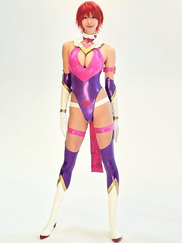 斎藤恭代がキューティーハニーのコスプレをしている画像